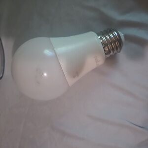 2 sengled daylight bulbs with wide variety of colors